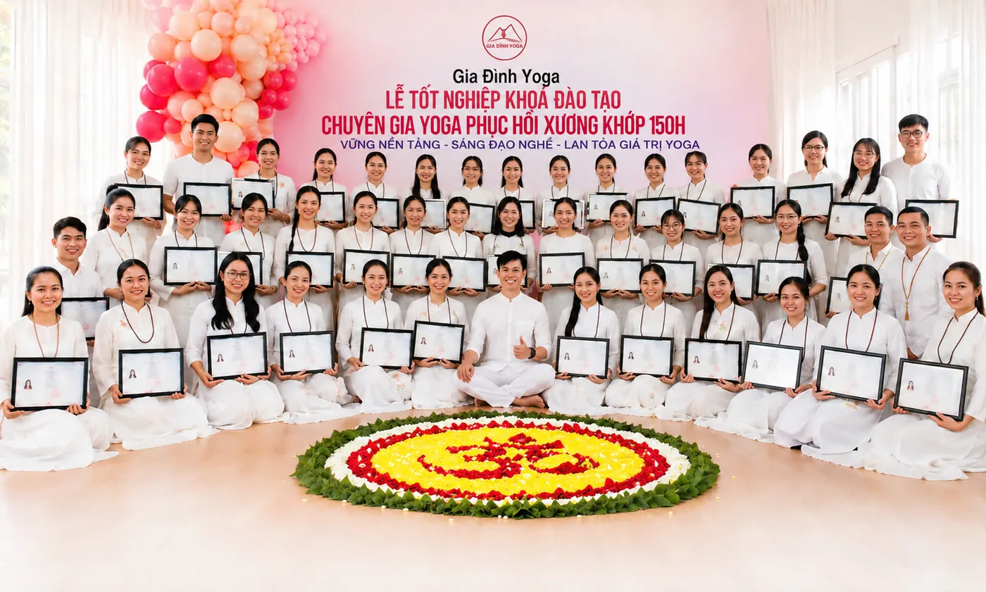 Lễ tốt nghiệp khoá đào tạo chuyên gia của Học viện Gia Đình Yoga